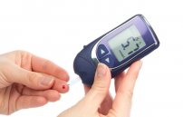 Когда измерять сахар в крови глюкометром?